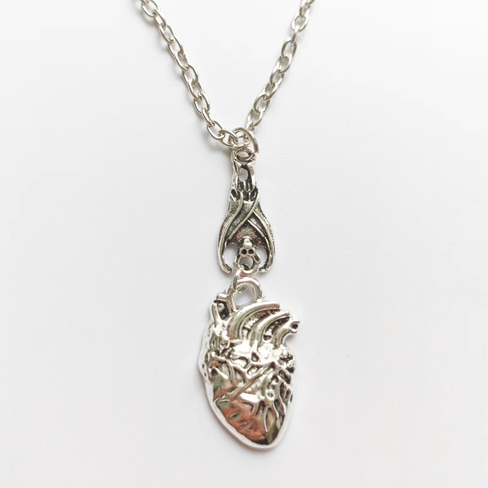 Wholesale Bat bleeding heart bohemian retro necklace